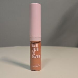 Kylie Cosmetics Matte Liquid Eye Shadow - Always In Szn